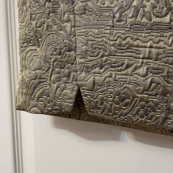 BOGO 🚨 The Limited Pencil Skirt - Picture 5 of 6